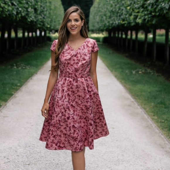 Gal Meets Glam Elle Dress in Pink Rose floral Size 20 - Picture 2 of 10